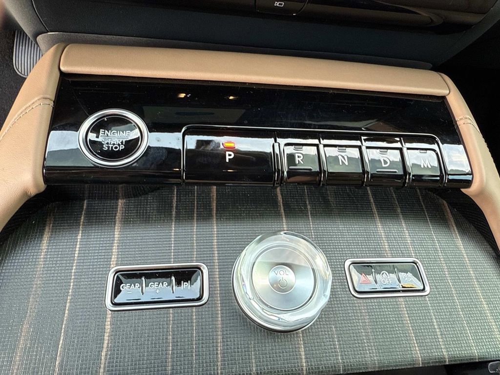 New 2025 Lincoln Navigator Black Label image 28
