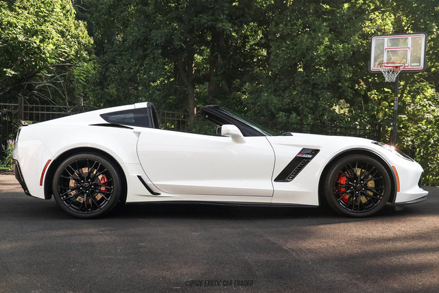 Used 2016 Chevrolet Corvette Z06 w/ 2LZ Preferred Equipment Group RWD image 9
