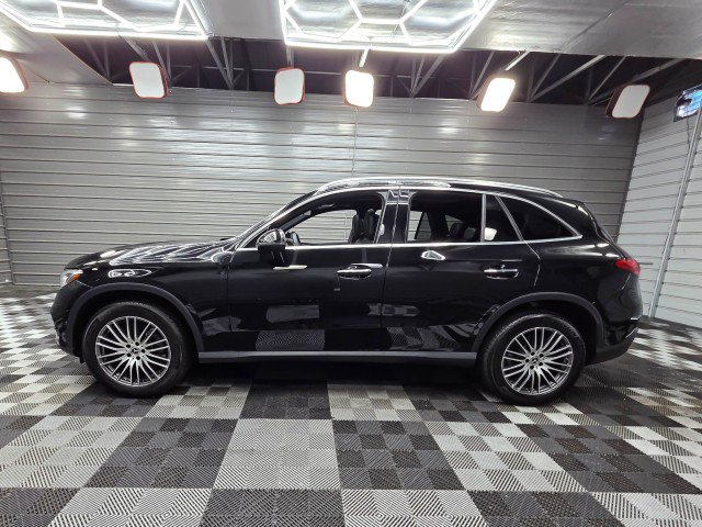 Used 2024 Mercedes-Benz GLC 300 4MATIC image 9