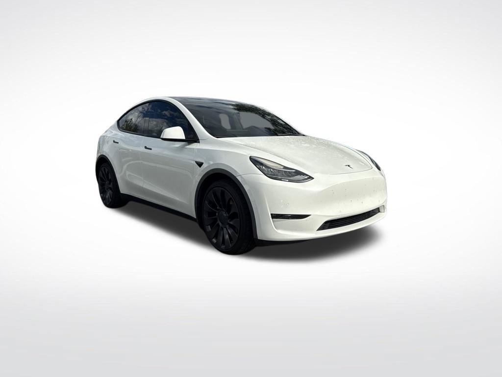 Used 2022 Tesla Model Y Long Range AWD/4WD image 2