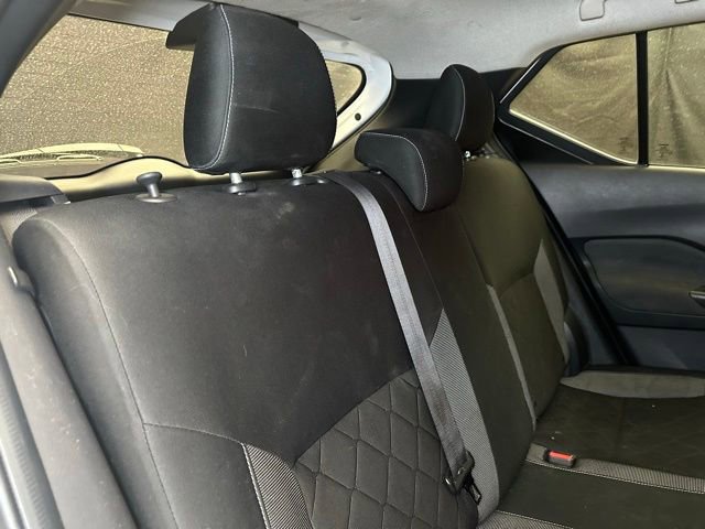 Used 2018 Nissan Kicks S FWD image 19