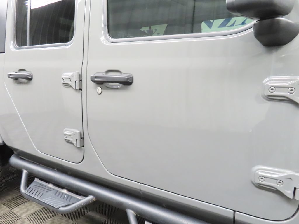 Used 2021 Jeep Gladiator Sport AWD/4WD image 26