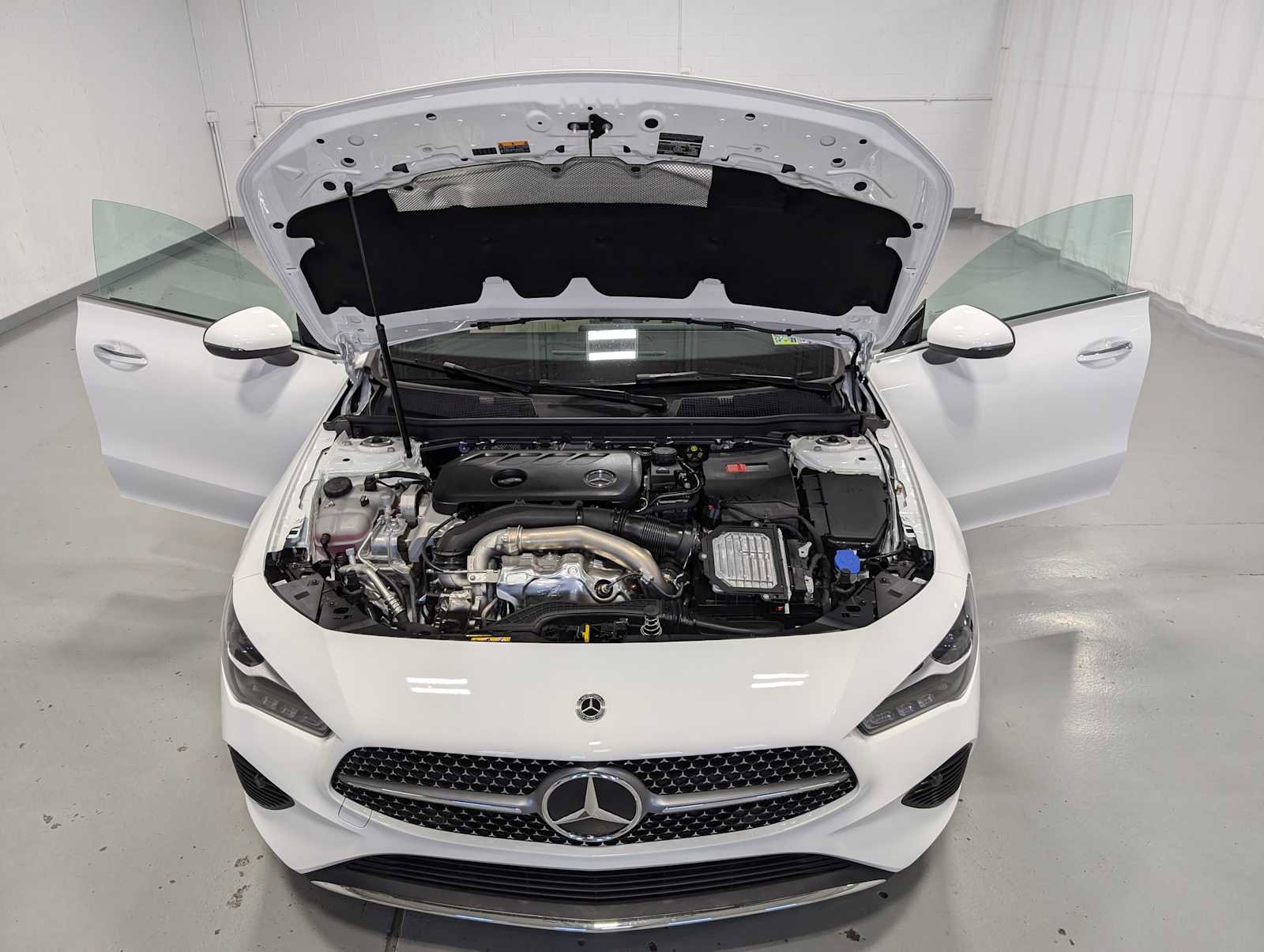 Used 2025 Mercedes-Benz CLA 250 4MATIC image 12