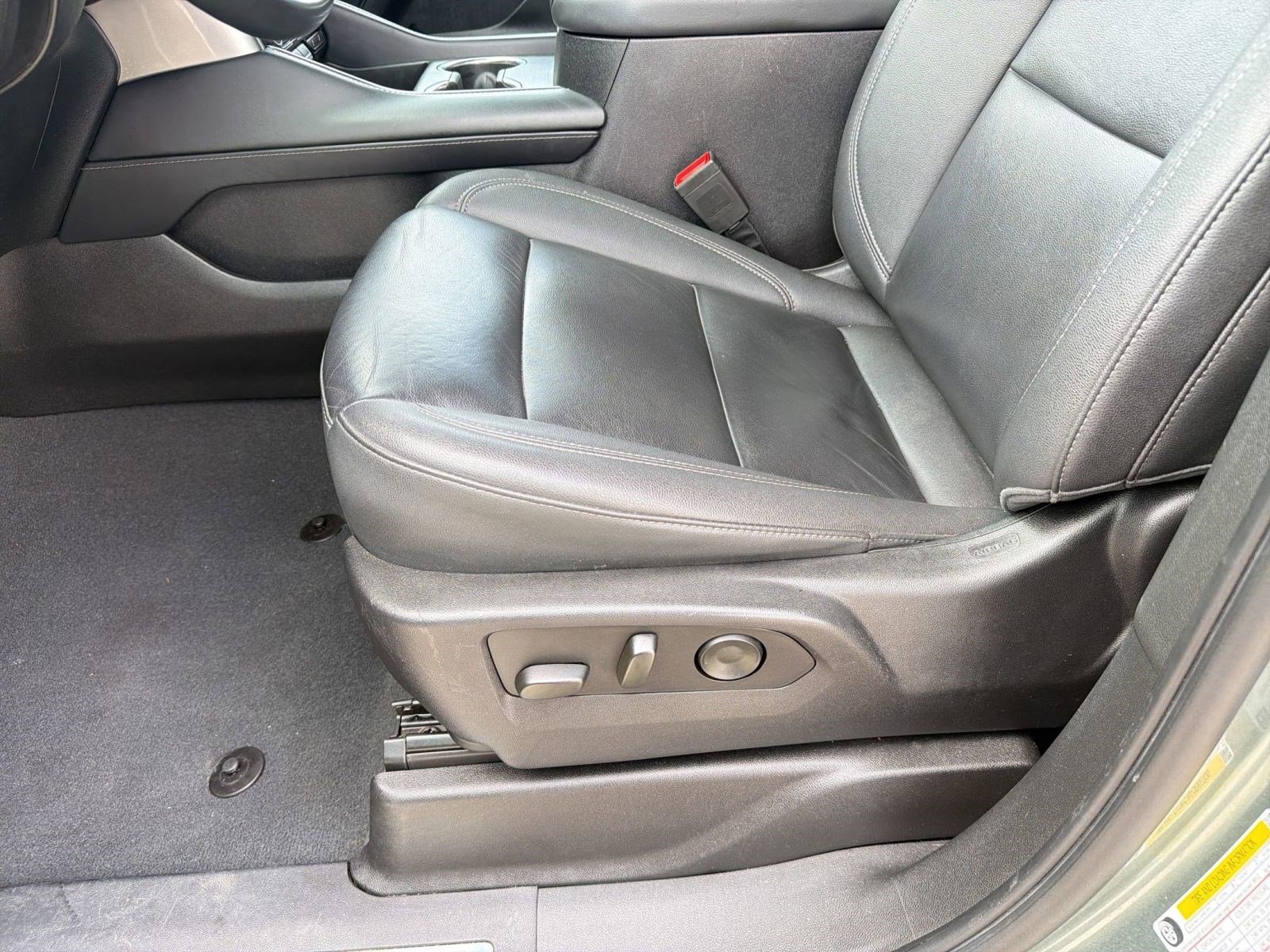 Used 2023 Chevrolet Tahoe LT RWD image 14