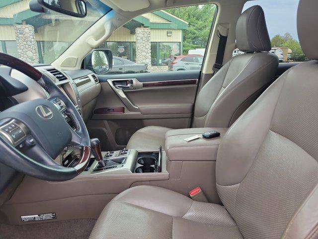 Used 2019 Lexus GX 460 Luxury AWD/4WD image 22