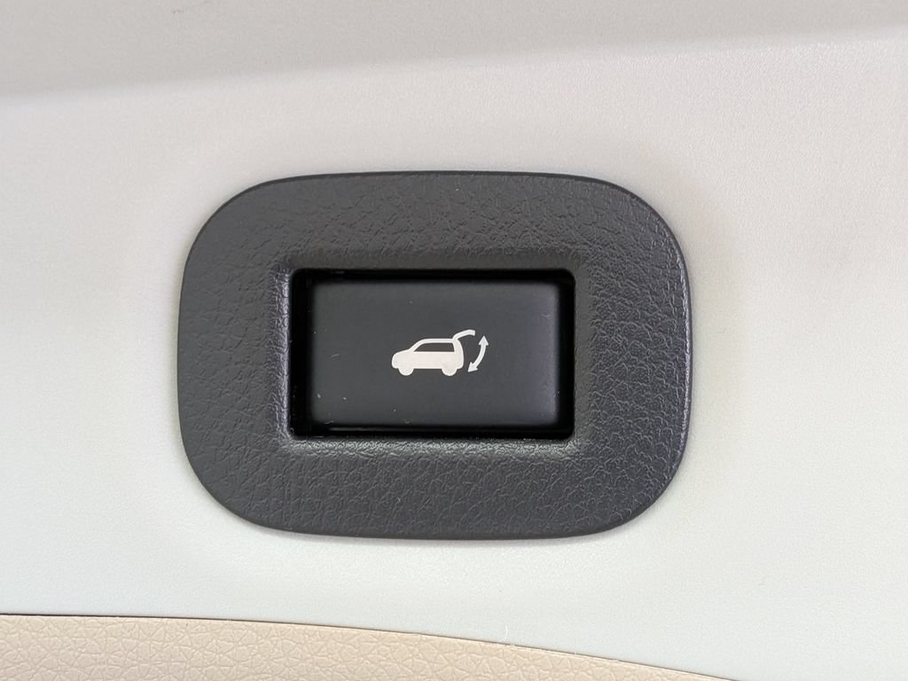 Used 2016 Nissan Rogue SL w/ SL Premium Package AWD/4WD image 30