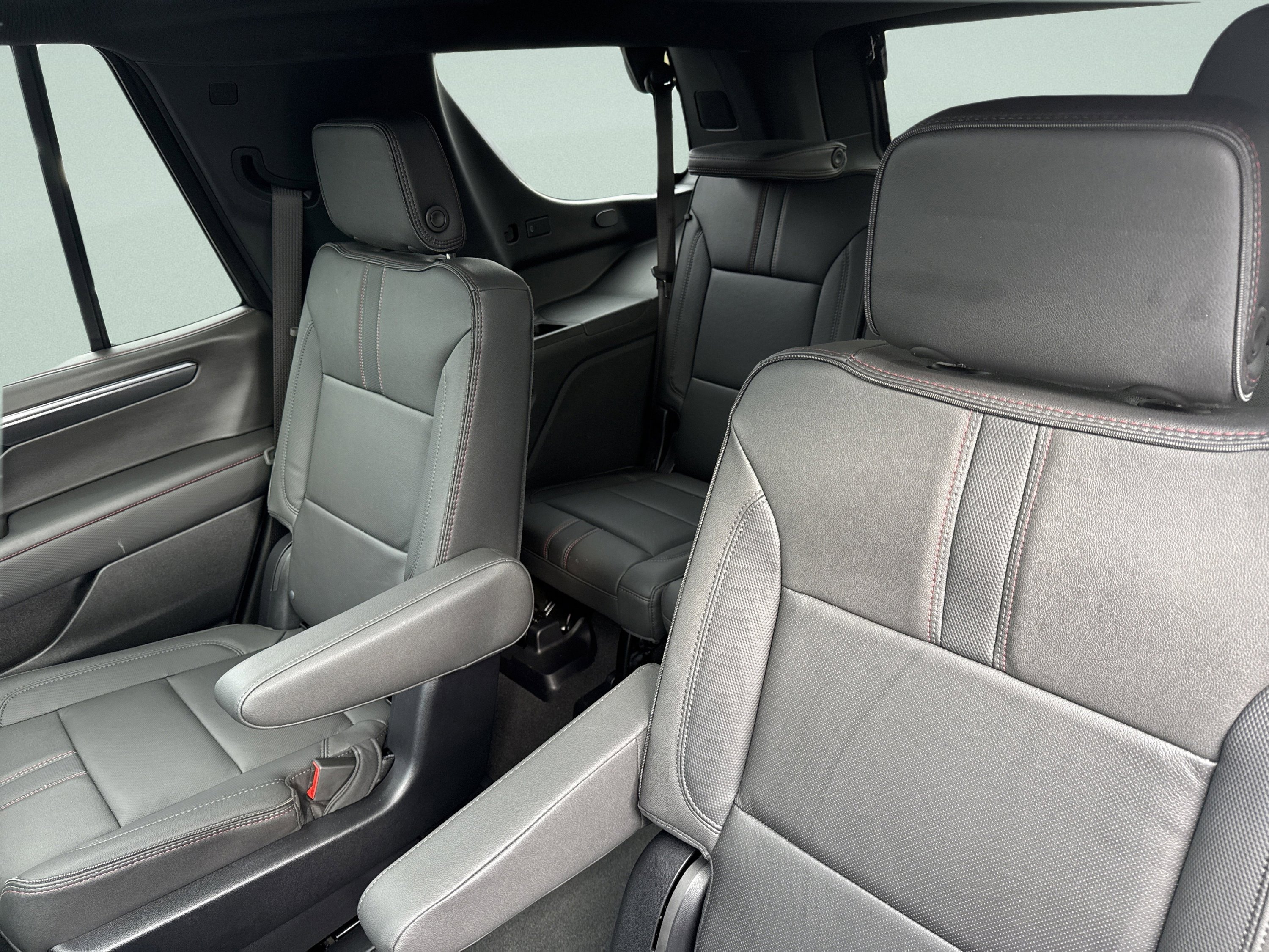 Used 2025 Chevrolet Tahoe RST w/ Comfort Package AWD/4WD image 24