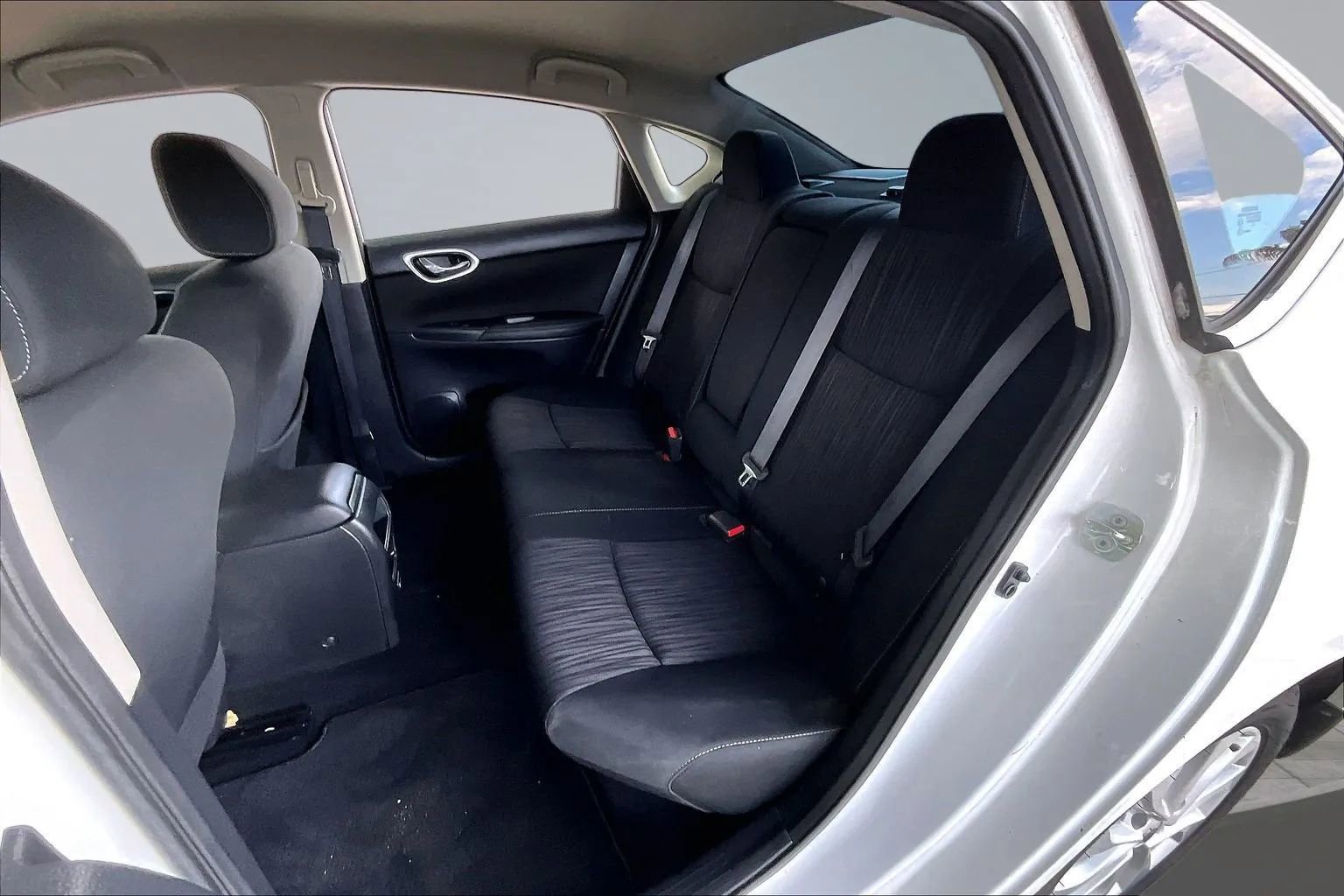 Used 2019 Nissan Sentra SV FWD image 19