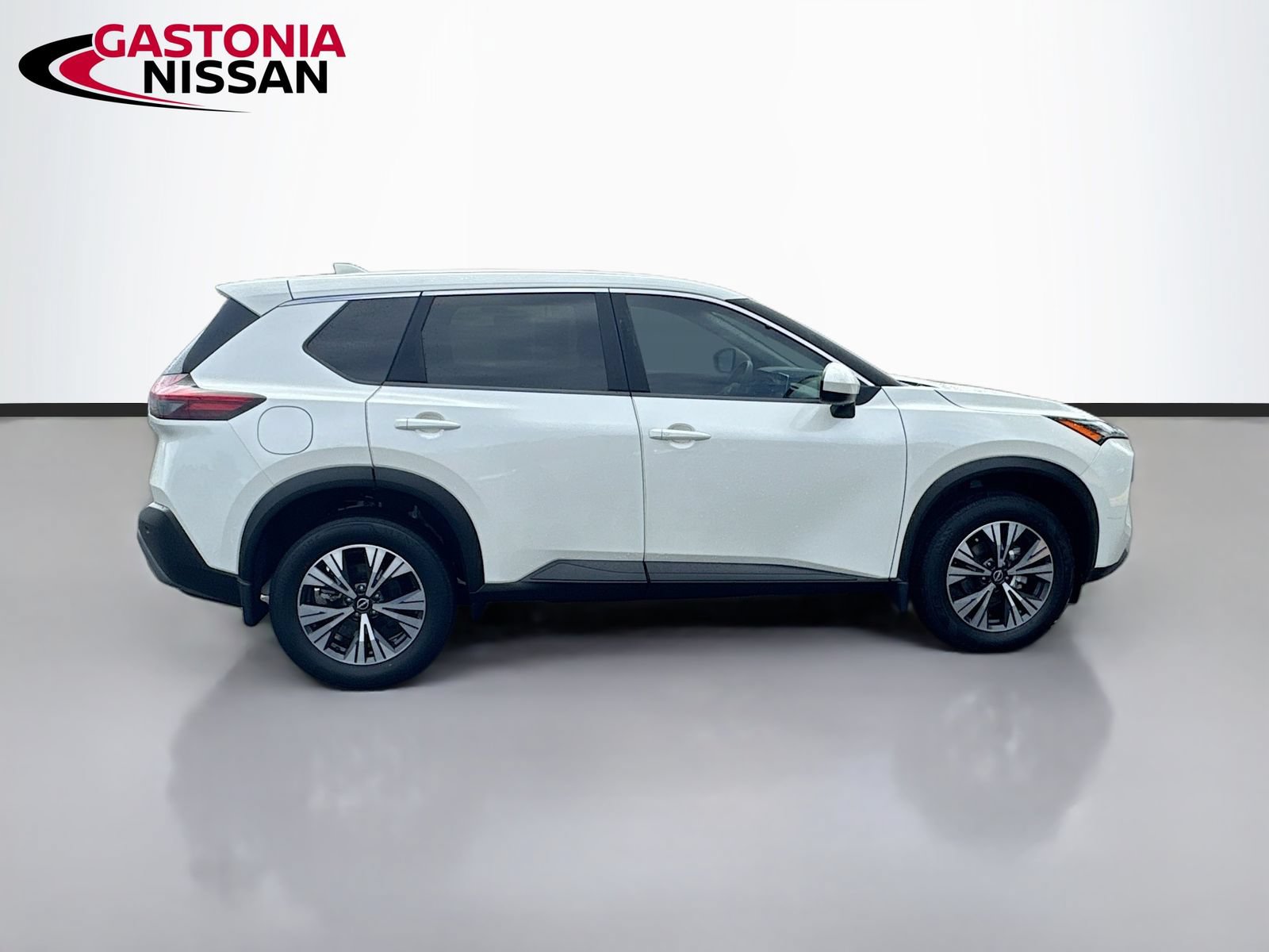 Used 2023 Nissan Rogue SV FWD image 10
