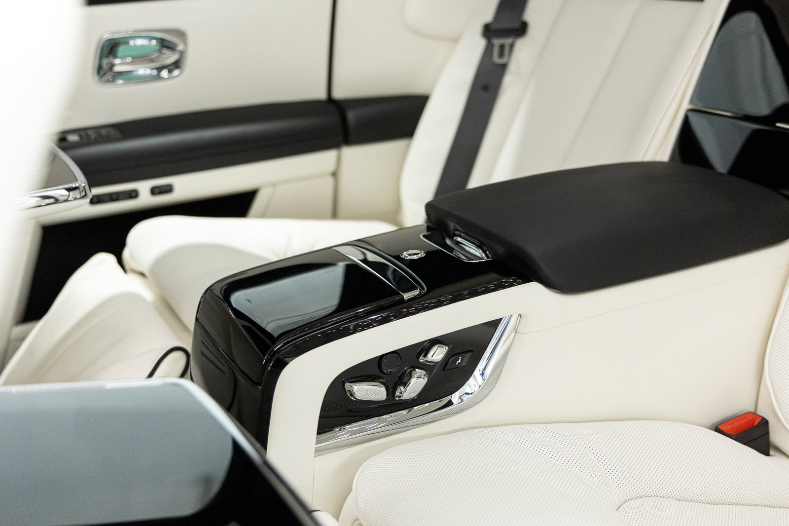New 2027 Rolls-Royce Ghost Extended Wheelbase AWD/4WD image 62