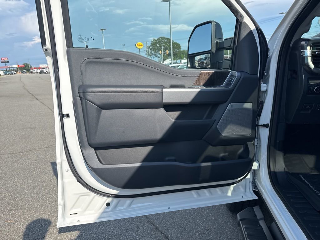 New 2025 Ford F250 Lariat w/ Lariat Ultimate Package image 14
