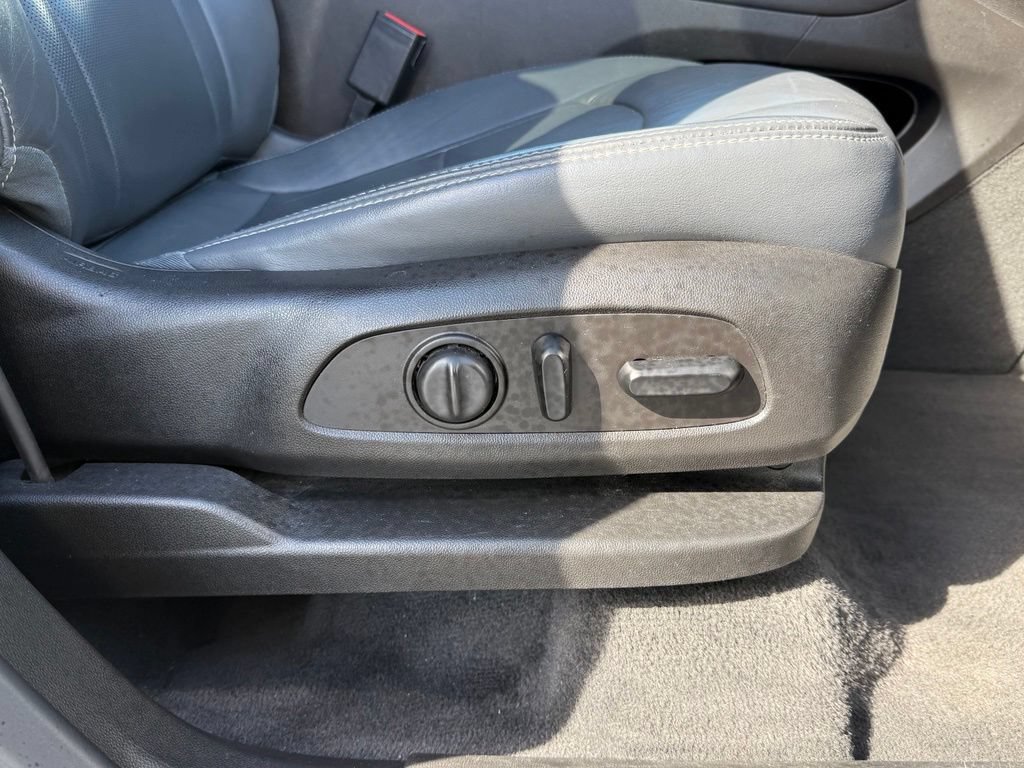 Used 2019 Buick Enclave Essence FWD image 18