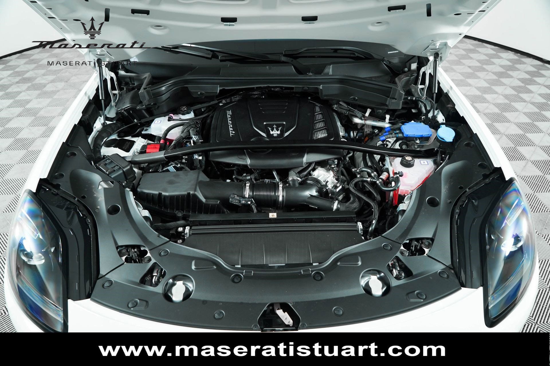 New 2025 Maserati Grecale Modena AWD/4WD image 38