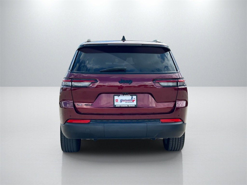 Used 2022 Jeep Grand Cherokee L Laredo image 6