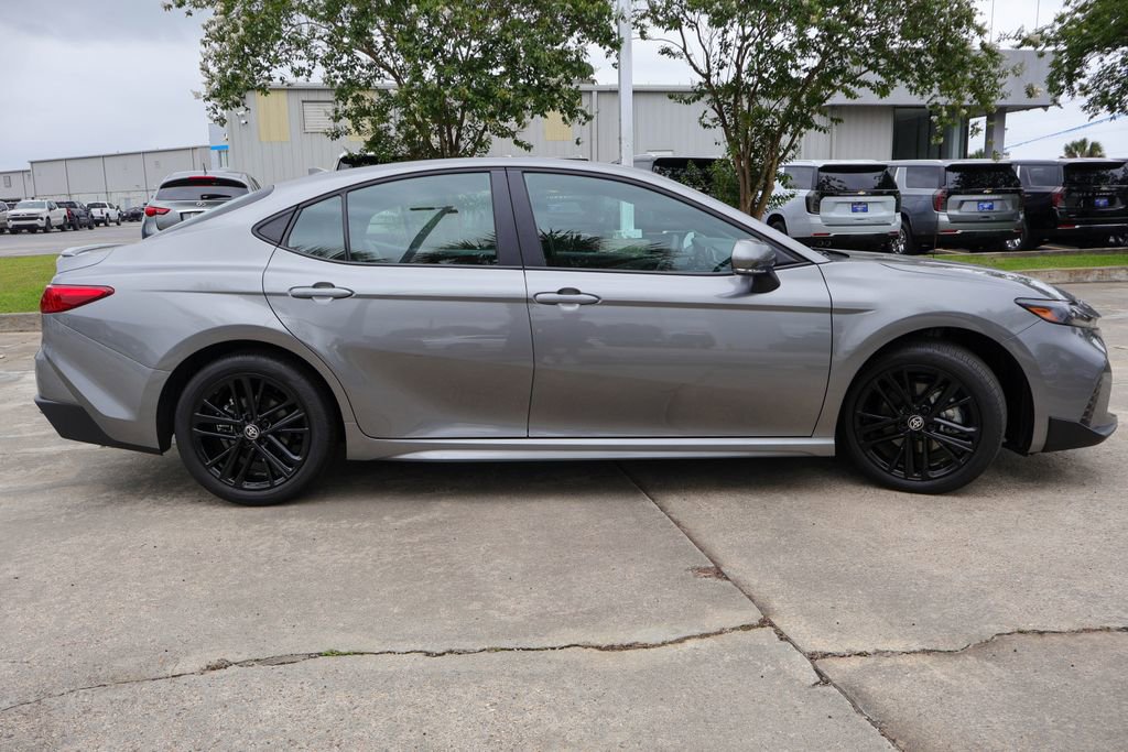 Used 2025 Toyota Camry SE FWD image 21