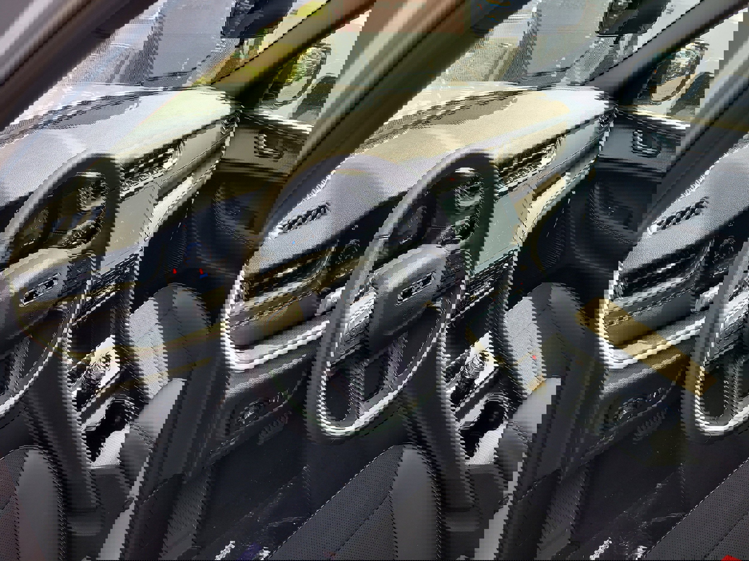 New 2025 Jeep Grand Cherokee L Altitude image 16