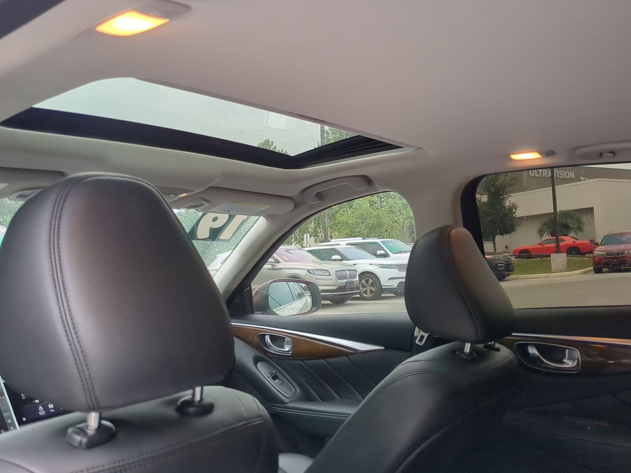 Used 2019 INFINITI Q50 Luxe w/ Essential Package (3.0T Luxe) RWD image 21