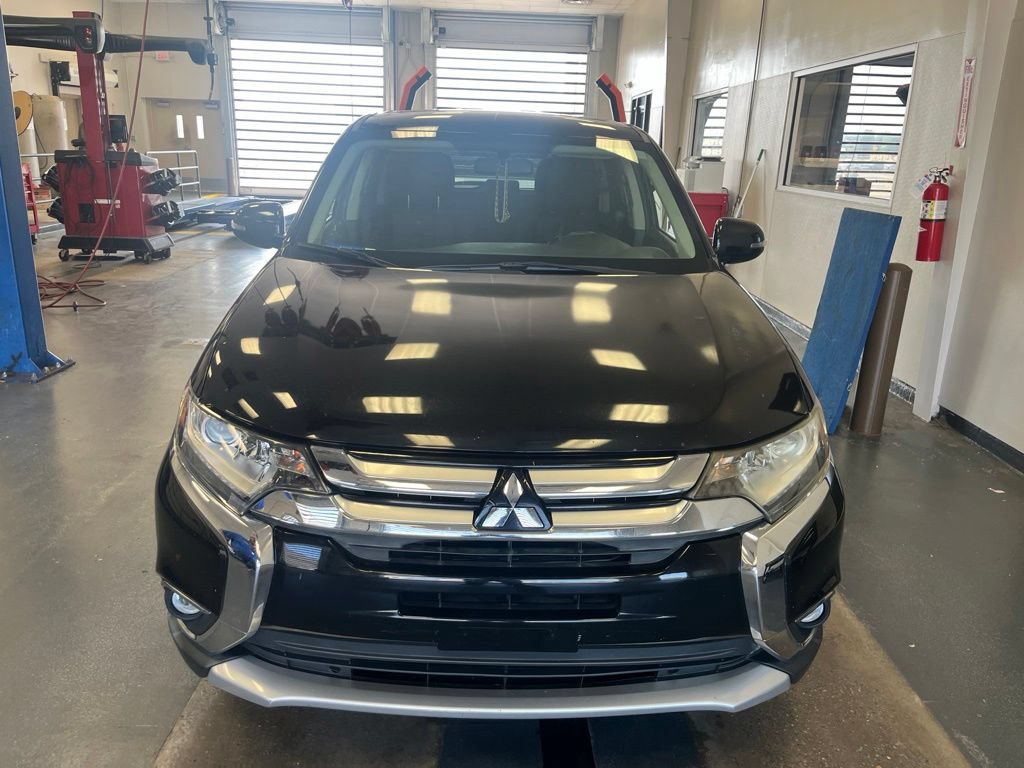 Used 2018 Mitsubishi Outlander SE FWD image 8