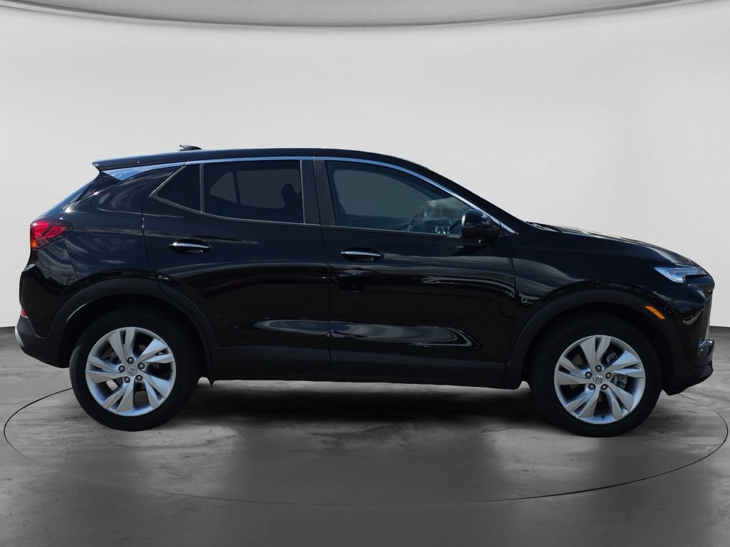 Used 2025 Buick Encore GX Preferred AWD/4WD image 10