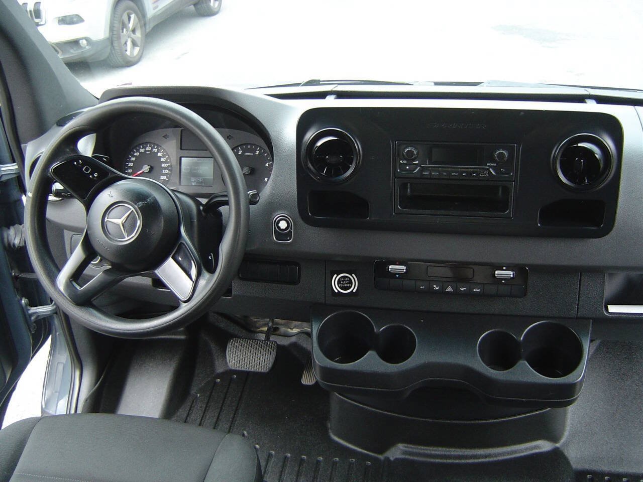 Used 2019 Mercedes-Benz Sprinter 144 image 11