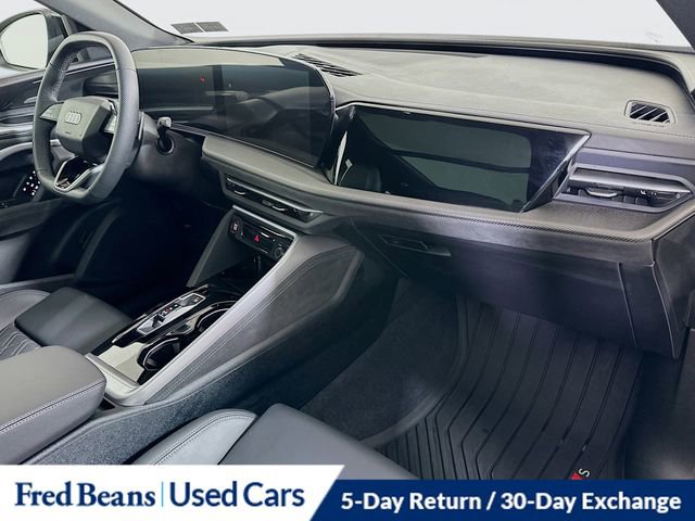 Used 2025 Audi SQ5 Premium Plus w/ Premium Plus Package image 31