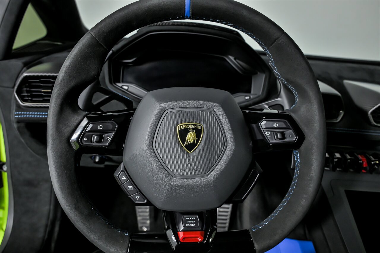 Used 2022 Lamborghini Huracan STO RWD image 28