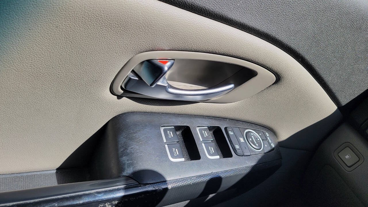 Used 2015 Kia Sedona EX w/ EX Premium Package FWD image 27