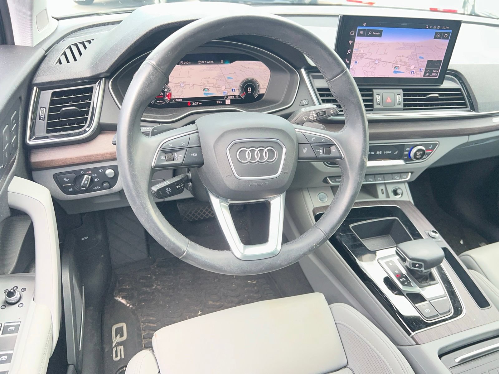 Used 2021 Audi Q5 Prestige w/ Prestige Package AWD/4WD image 15