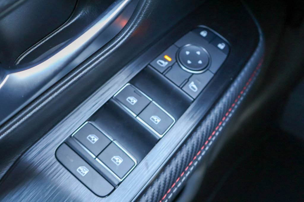 New 2026 Nissan Kicks SR image 14