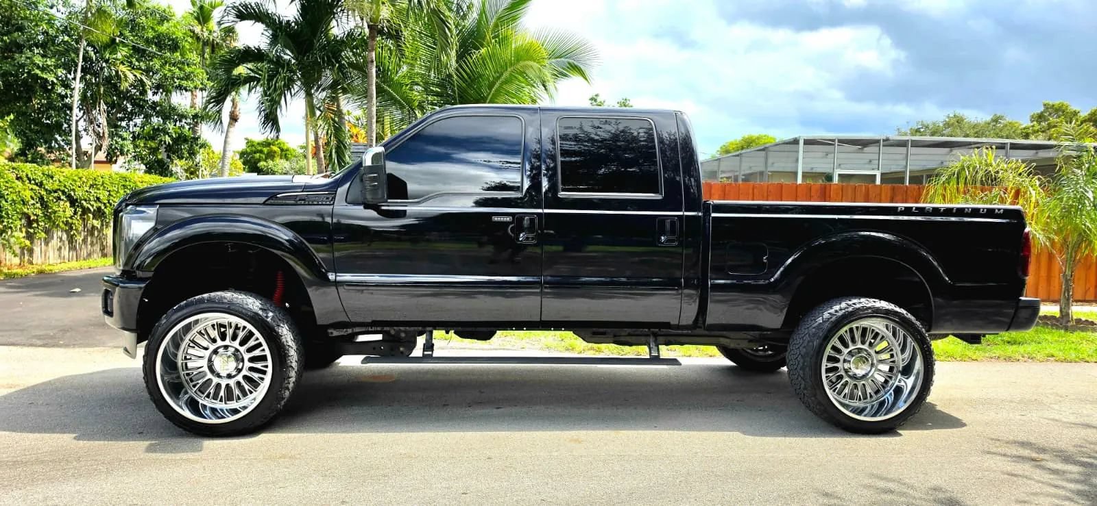 Used 2015 Ford F250 Platinum w/ FX4 Off-Road Package AWD/4WD image 10