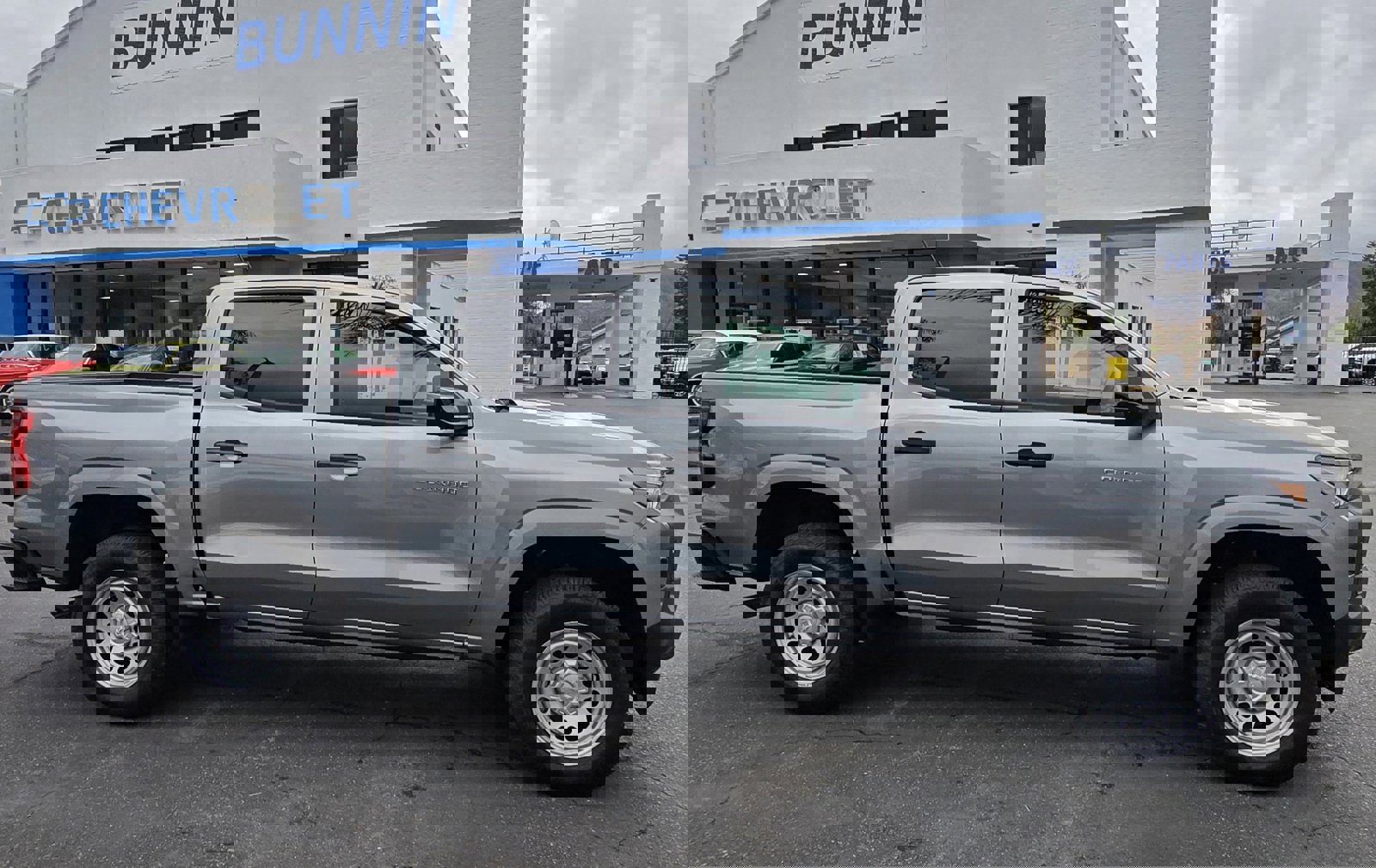 Used 2024 Chevrolet Colorado W/T w/ Technology Package image 11