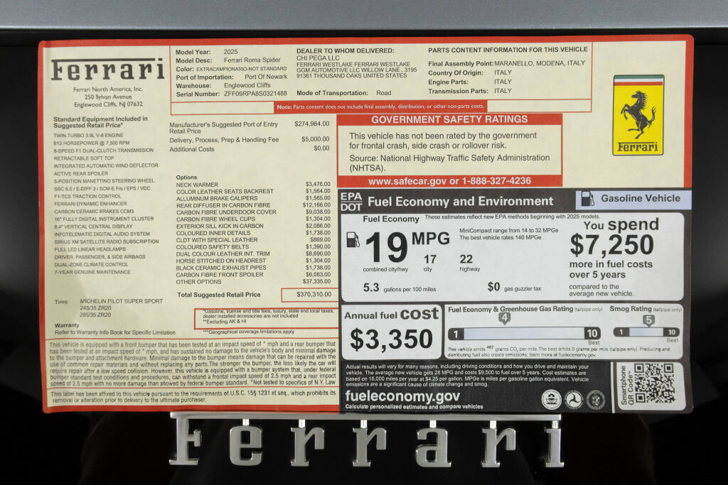 Used 2025 Ferrari Roma Spider image 19