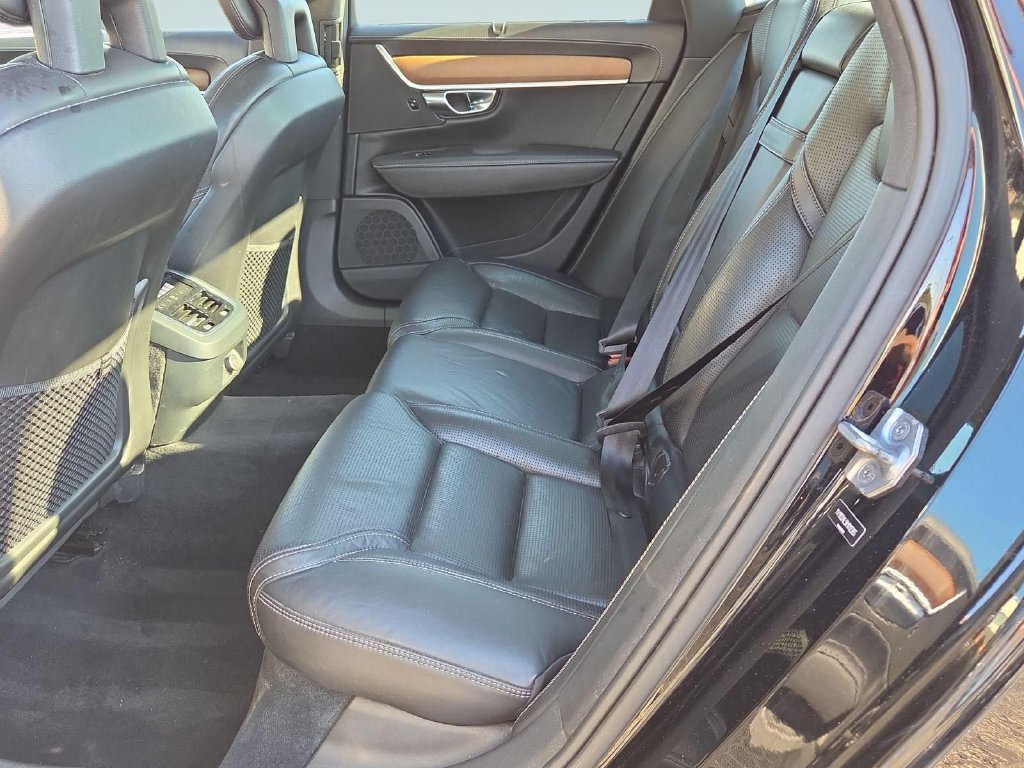 Used 2017 Volvo S90 T5 Inscription w/ Vision Package FWD image 28