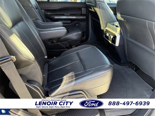 Used 2024 Ford Expedition XLT image 12