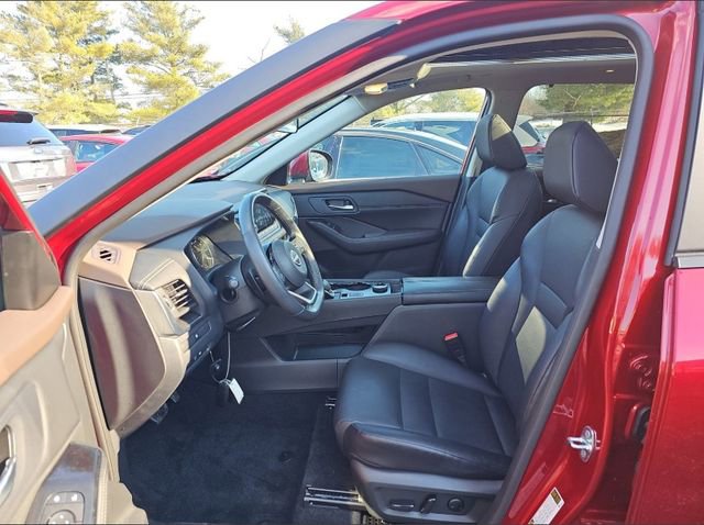 Used 2023 Nissan Rogue SV w/ SV Premium B Package image 7