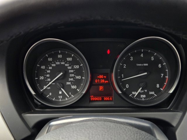 Used 2012 BMW Z4 sDrive28i RWD image 11
