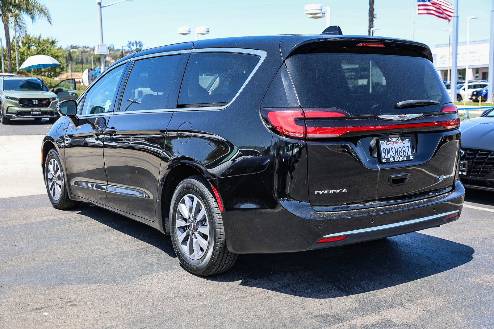 Used 2024 Chrysler Pacifica Select FWD image 22