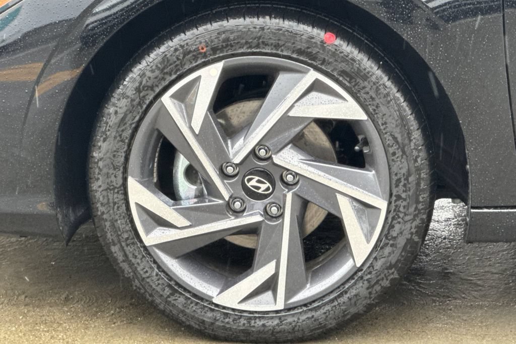 New 2026 Hyundai Elantra Limited FWD image 30