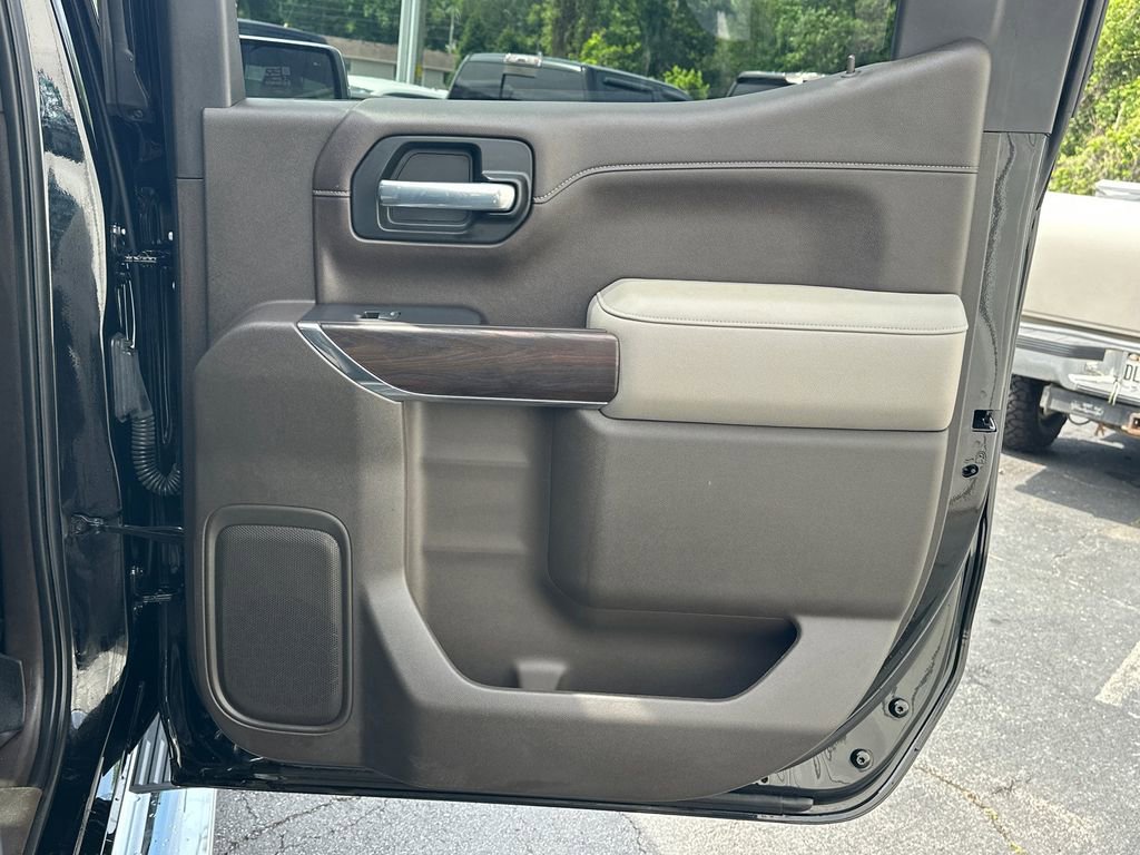 Used 2021 GMC Sierra 1500 SLT w/ SLT Premium Plus Package AWD/4WD image 17