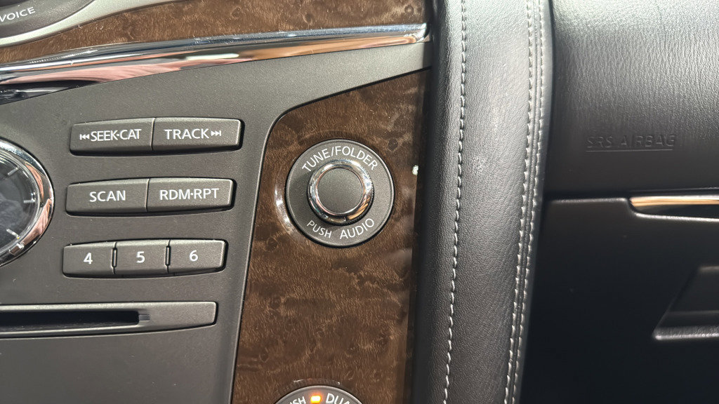 Used 2016 INFINITI QX80 4WD w/ Signature Edition Package image 33