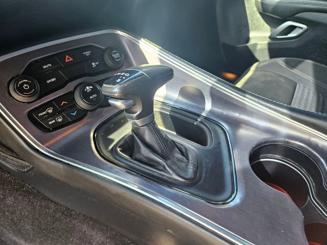 Used 2017 Dodge Challenger SXT image 23