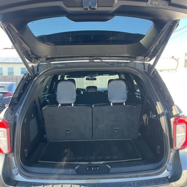 Used 2020 Ford Explorer ST image 14