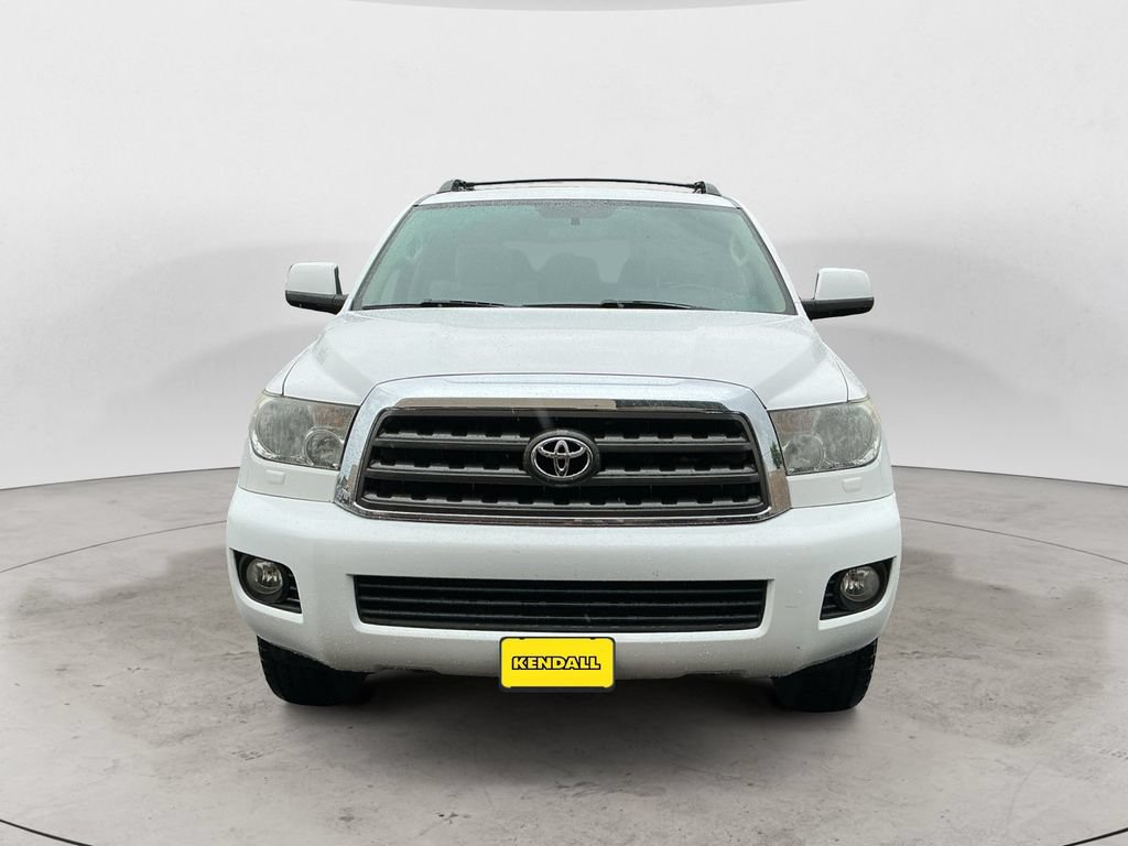 Used 2014 Toyota Sequoia SR5 AWD/4WD image 2