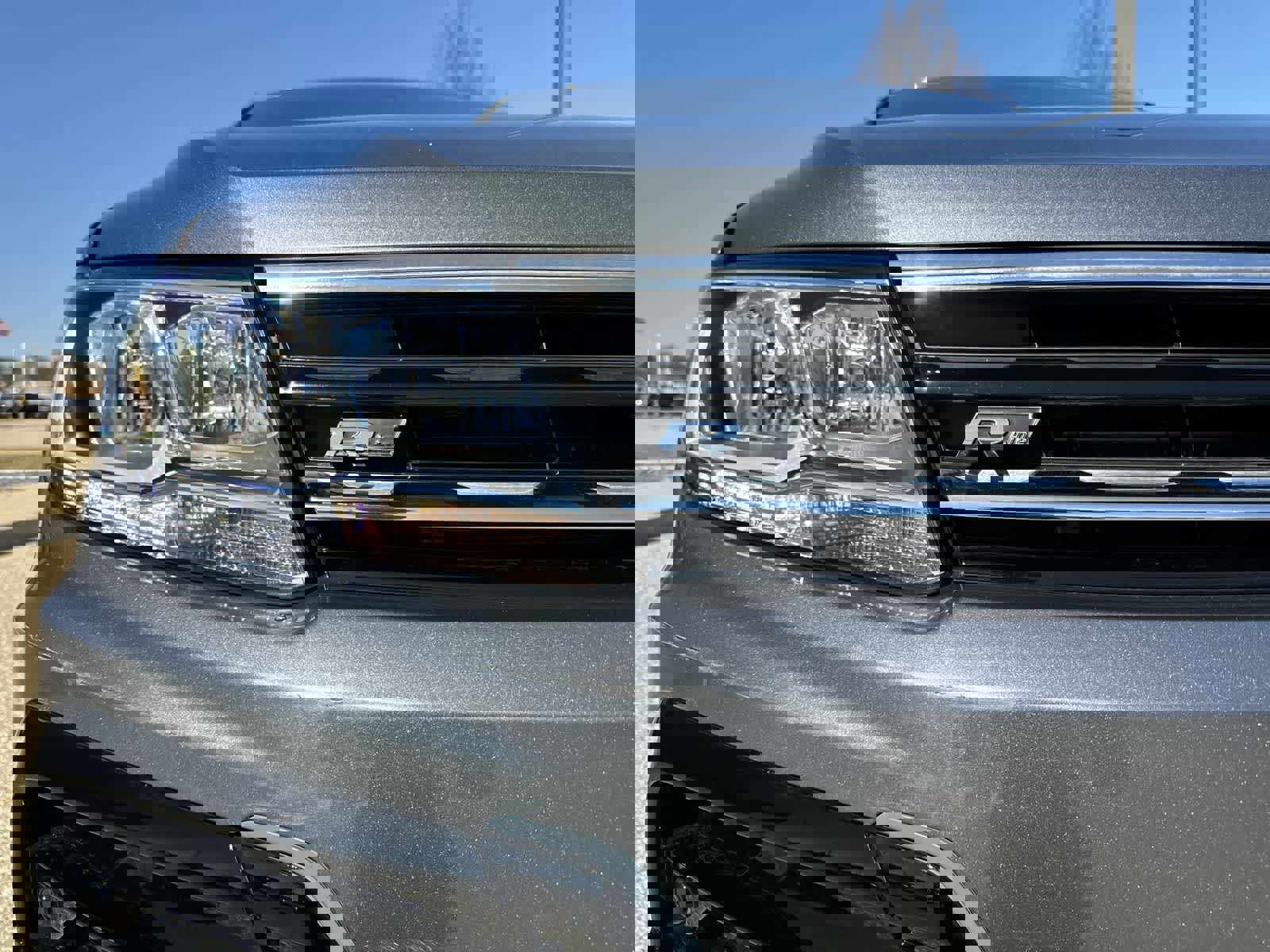 Used 2021 Volkswagen Tiguan SE R-Line w/ 2-Row Tiguan MDO Package image 11