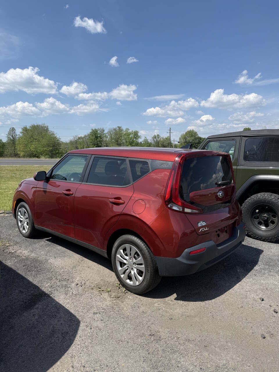 Used 2020 Kia Soul LX FWD image 2