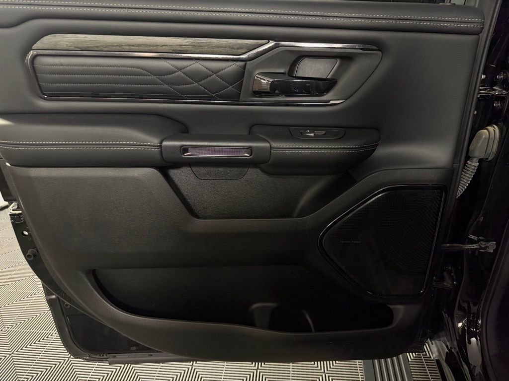 Used 2025 RAM 1500 Limited AWD/4WD image 25