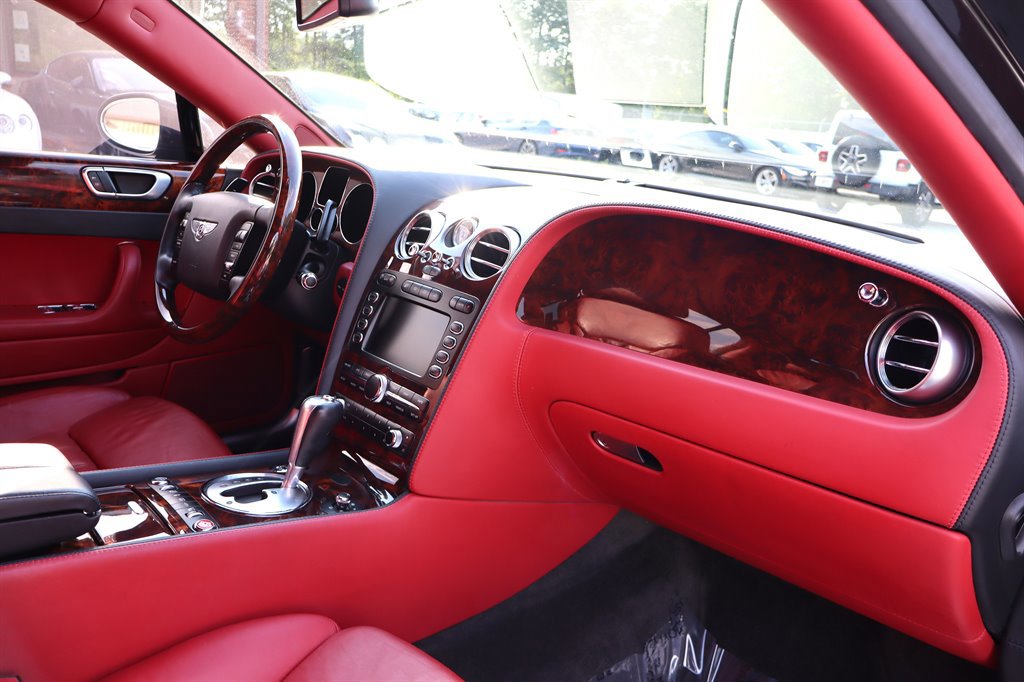 Used 2006 Bentley Flying Spur Flying Spur AWD/4WD image 18