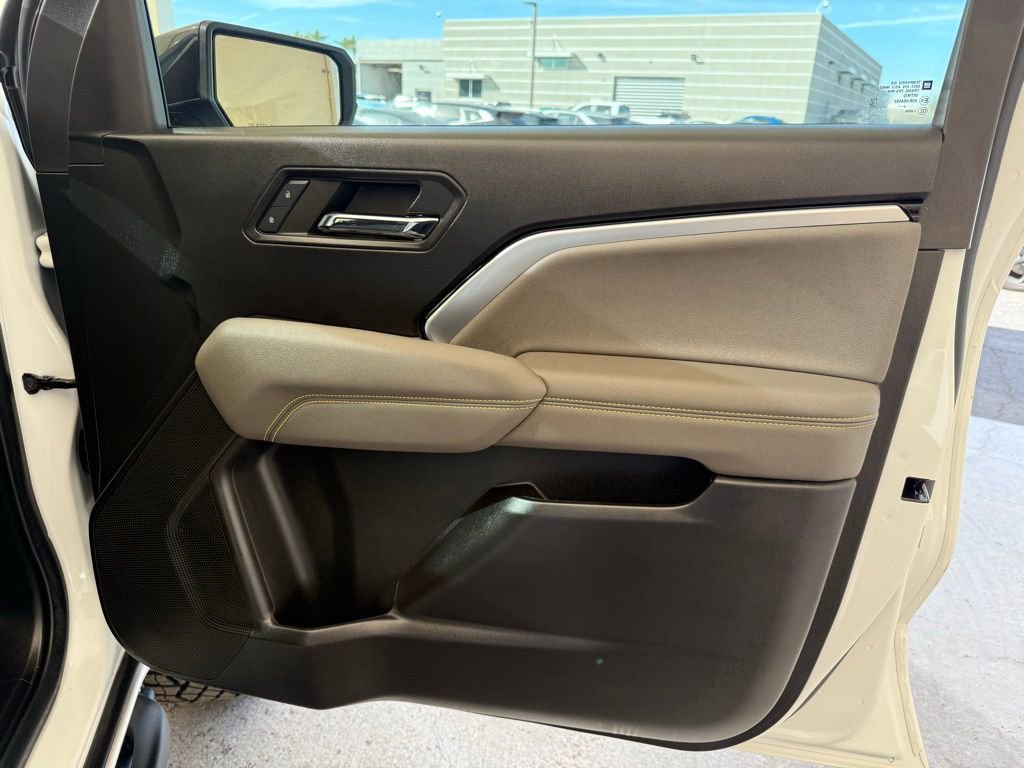 Used 2024 Chevrolet Colorado ZR2 w/ ZR2 Convenience Package III image 14