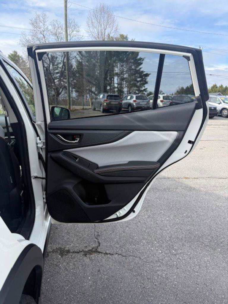 Used 2020 Subaru Crosstrek 2.0i Limited w/ Moonroof Package w/Navigation AWD/4WD image 18