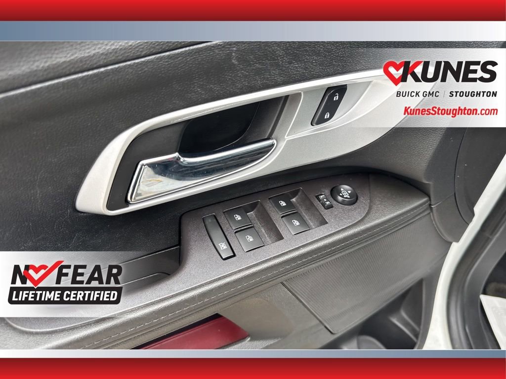 Used 2017 Chevrolet Equinox LT w/ Sport Edition image 21